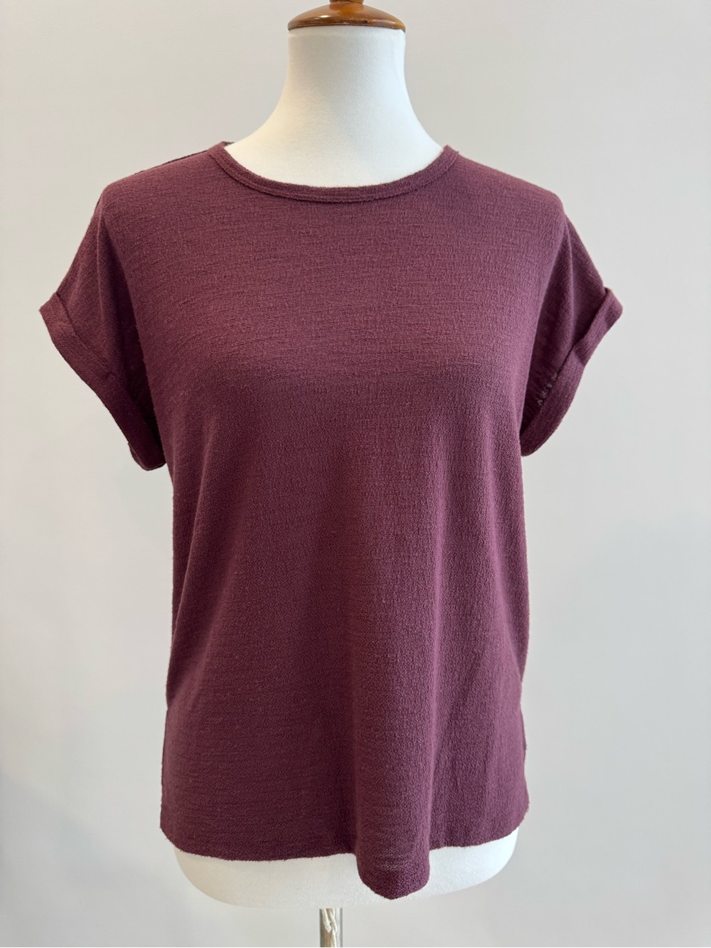 Women's Short Sleeve Knit Top - Burgandy